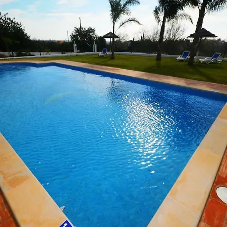 Casa Amendoeiras Villa *